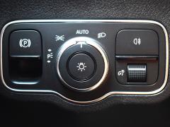https://autoroyal.es/media/com_expautospro/images/big/turismos_todo_terrenos_y_furgonetas_mercedes_gla_66ae0961f19fd.JPG