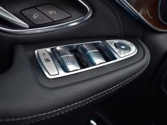https://autoroyal.es/media/com_expautospro/images/big/turismos_todo_terrenos_y_furgonetas_mercedes_glc_5fdb4f5fef199.JPG
