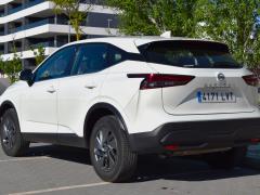 https://autoroyal.es/media/com_expautospro/images/big/turismos_todo_terrenos_y_furgonetas_nissan_qashqai_69dd0b4001edf.JPG