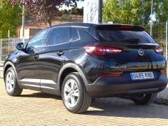 https://autoroyal.es/media/com_expautospro/images/big/turismos_todo_terrenos_y_furgonetas_opel_grandland_x_68e402747bb3d.JPG