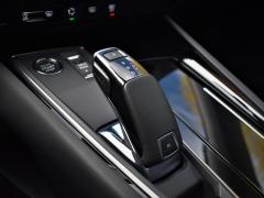 https://autoroyal.es/media/com_expautospro/images/big/turismos_todo_terrenos_y_furgonetas_peugeot_6189520db8638.JPG