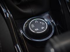 https://autoroyal.es/media/com_expautospro/images/big/turismos_todo_terrenos_y_furgonetas_peugeot_62fe5bcb3f2f9.JPG