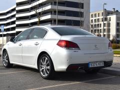 https://autoroyal.es/media/com_expautospro/images/big/turismos_todo_terrenos_y_furgonetas_peugeot_6744a260bc2b3.JPG