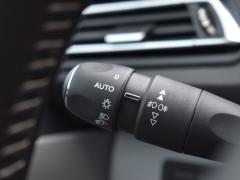 https://autoroyal.es/media/com_expautospro/images/big/turismos_todo_terrenos_y_furgonetas_peugeot_y_62b09787ba4be.JPG