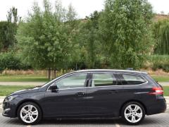 https://autoroyal.es/media/com_expautospro/images/big/turismos_todo_terrenos_y_furgonetas_peugeot_y_62b0979340dde.JPG