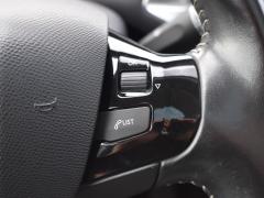 https://autoroyal.es/media/com_expautospro/images/big/turismos_todo_terrenos_y_furgonetas_peugeot_y_639a01ec3a76f.JPG