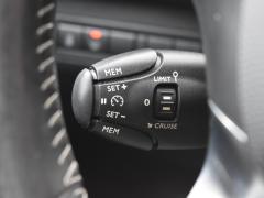 https://autoroyal.es/media/com_expautospro/images/big/turismos_todo_terrenos_y_furgonetas_peugeot_y_639a020508910.JPG