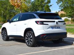 https://autoroyal.es/media/com_expautospro/images/big/turismos_todo_terrenos_y_furgonetas_renault_austral_6ab6a57723d68.JPG