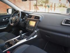https://autoroyal.es/media/com_expautospro/images/big/turismos_todo_terrenos_y_furgonetas_renault_kadjar_612a19920f2bd.JPG