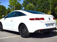 https://autoroyal.es/media/com_expautospro/images/big/turismos_todo_terrenos_y_furgonetas_renault_laguna_6a1ea607ef9db.JPG