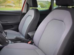 https://autoroyal.es/media/com_expautospro/images/big/turismos_todo_terrenos_y_furgonetas_seat_arona_618167fe209eb.JPG