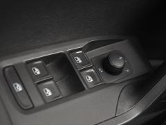 https://autoroyal.es/media/com_expautospro/images/big/turismos_todo_terrenos_y_furgonetas_seat_arona_618168043479f.JPG