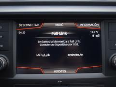 https://autoroyal.es/media/com_expautospro/images/big/turismos_todo_terrenos_y_furgonetas_seat_arona_618168b73fd47.JPG