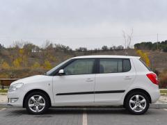 https://autoroyal.es/media/com_expautospro/images/big/turismos_todo_terrenos_y_furgonetas_skoda_fabia_6745f47ba3f48.JPG