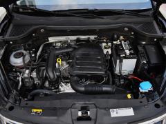 https://autoroyal.es/media/com_expautospro/images/big/turismos_todo_terrenos_y_furgonetas_skoda_karoq_675873aa095c0.JPG