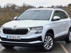 https://autoroyal.es/media/com_expautospro/images/big/turismos_todo_terrenos_y_furgonetas_skoda_karoq_69aeb8196cdfa.JPG