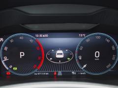 https://autoroyal.es/media/com_expautospro/images/big/turismos_todo_terrenos_y_furgonetas_skoda_karoq_69aeb82d55baf.JPG