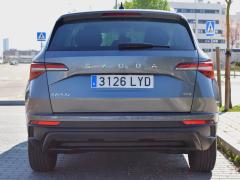 https://autoroyal.es/media/com_expautospro/images/big/turismos_todo_terrenos_y_furgonetas_skoda_karoq_69c2cbebe5ec7.JPG