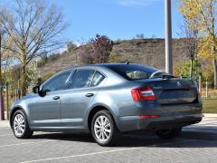https://autoroyal.es/media/com_expautospro/images/big/turismos_todo_terrenos_y_furgonetas_skoda_octavia_6194f5404364e.JPG