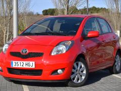 https://autoroyal.es/media/com_expautospro/images/big/turismos_todo_terrenos_y_furgonetas_toyota_yaris_694295af4a2e9.JPG