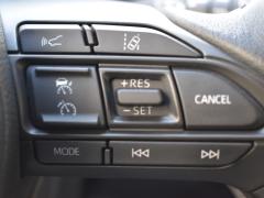 https://autoroyal.es/media/com_expautospro/images/big/turismos_todo_terrenos_y_furgonetas_toyota_yaris_6a42b126989e2.JPG