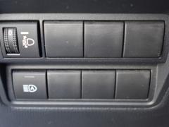 https://autoroyal.es/media/com_expautospro/images/big/turismos_todo_terrenos_y_furgonetas_toyota_yaris_6a42b128c0149.JPG