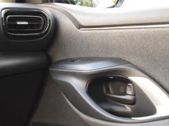 https://autoroyal.es/media/com_expautospro/images/big/turismos_todo_terrenos_y_furgonetas_toyota_yaris_6a42b129a9ee6.JPG