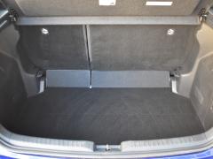 https://autoroyal.es/media/com_expautospro/images/big/turismos_todo_terrenos_y_furgonetas_toyota_yaris_6a42b12e46f27.JPG