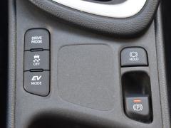 https://autoroyal.es/media/com_expautospro/images/big/turismos_todo_terrenos_y_furgonetas_toyota_yaris_6a42b1308d133.JPG