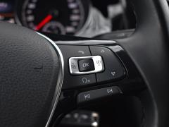 https://autoroyal.es/media/com_expautospro/images/big/turismos_todo_terrenos_y_furgonetas_volkswagen_golf_5fedbf194ad9b.JPG