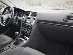 https://autoroyal.es/media/com_expautospro/images/big/turismos_todo_terrenos_y_furgonetas_volkswagen_golf_5fedbf1f86b54.JPG