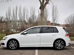 https://autoroyal.es/media/com_expautospro/images/big/turismos_todo_terrenos_y_furgonetas_volkswagen_golf_5fedbf2a069f2.JPG