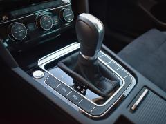 https://autoroyal.es/media/com_expautospro/images/big/turismos_todo_terrenos_y_furgonetas_volkswagen_passat_616081e2d4404.JPG
