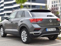 https://autoroyal.es/media/com_expautospro/images/big/turismos_todo_terrenos_y_furgonetas_volkswagen_t_roc_68a437af8a20c.JPG