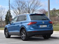 https://autoroyal.es/media/com_expautospro/images/big/turismos_todo_terrenos_y_furgonetas_volkswagen_tiguan_6410625ec66d8.JPG