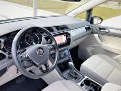 https://autoroyal.es/media/com_expautospro/images/big/turismos_todo_terrenos_y_furgonetas_volkswagen_touran_61d867d14c3d5.jpg