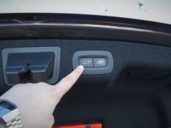 https://autoroyal.es/media/com_expautospro/images/big/turismos_todo_terrenos_y_furgonetas_volvo_s90_63c6d3c8744cd.JPG