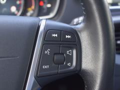 https://autoroyal.es/media/com_expautospro/images/big/turismos_todo_terrenos_y_furgonetas_volvo_v40_645935cf88de9.JPG