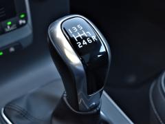 https://autoroyal.es/media/com_expautospro/images/big/turismos_todo_terrenos_y_furgonetas_volvo_v40_645935d900b28.JPG