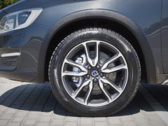 https://autoroyal.es/media/com_expautospro/images/big/turismos_todo_terrenos_y_furgonetas_volvo_v60_6274114fc6f8d.JPG