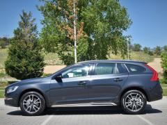 https://autoroyal.es/media/com_expautospro/images/big/turismos_todo_terrenos_y_furgonetas_volvo_v60_6274114fcc7a3.JPG