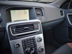 https://autoroyal.es/media/com_expautospro/images/big/turismos_todo_terrenos_y_furgonetas_volvo_v60_627411532d9bd.JPG