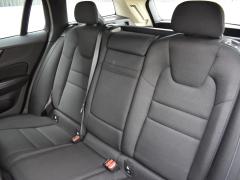 https://autoroyal.es/media/com_expautospro/images/big/turismos_todo_terrenos_y_furgonetas_volvo_v60_68654baf1df5e.JPG