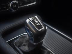 https://autoroyal.es/media/com_expautospro/images/big/turismos_todo_terrenos_y_furgonetas_volvo_v90_6468980d77fcf.JPG
