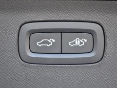 https://autoroyal.es/media/com_expautospro/images/big/turismos_todo_terrenos_y_furgonetas_volvo_xc90_6a1db518aa031.JPG
